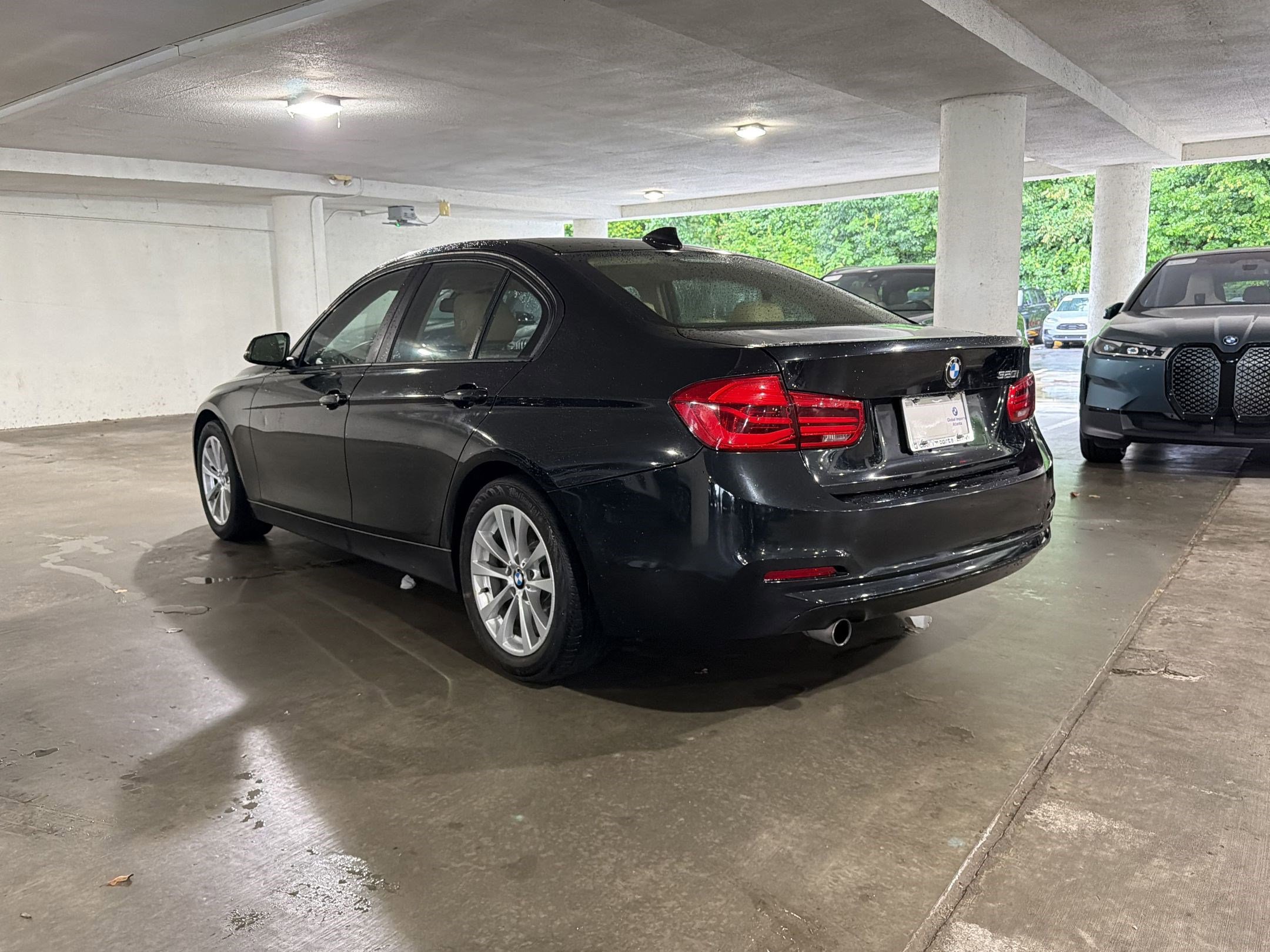 Used 2018 BMW 320i Sedan RWD image 3
