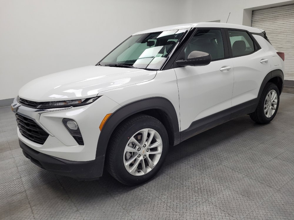 Used 2024 Chevrolet TrailBlazer LS image 2