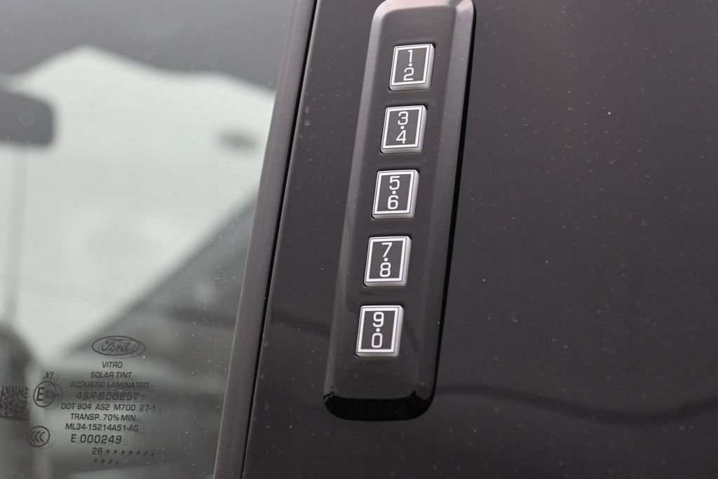 New 2026 Ford F250 Lariat w/ Black Appearance Package AWD/4WD image 13