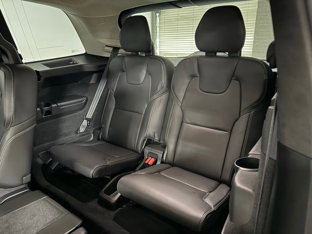 Used 2024 Volvo XC90 T8 Ultimate w/ Lounge Package AWD/4WD image 21