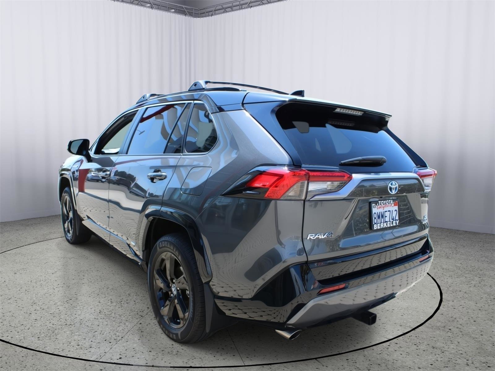 Used 2020 Toyota RAV4 XSE AWD/4WD image 6