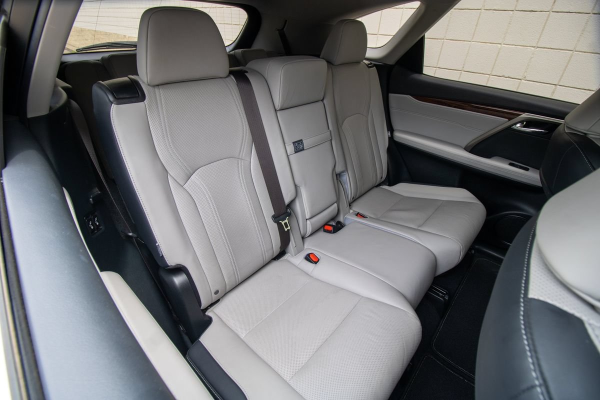 Used 2019 Lexus RX 350L FWD w/ Premium Package image 21