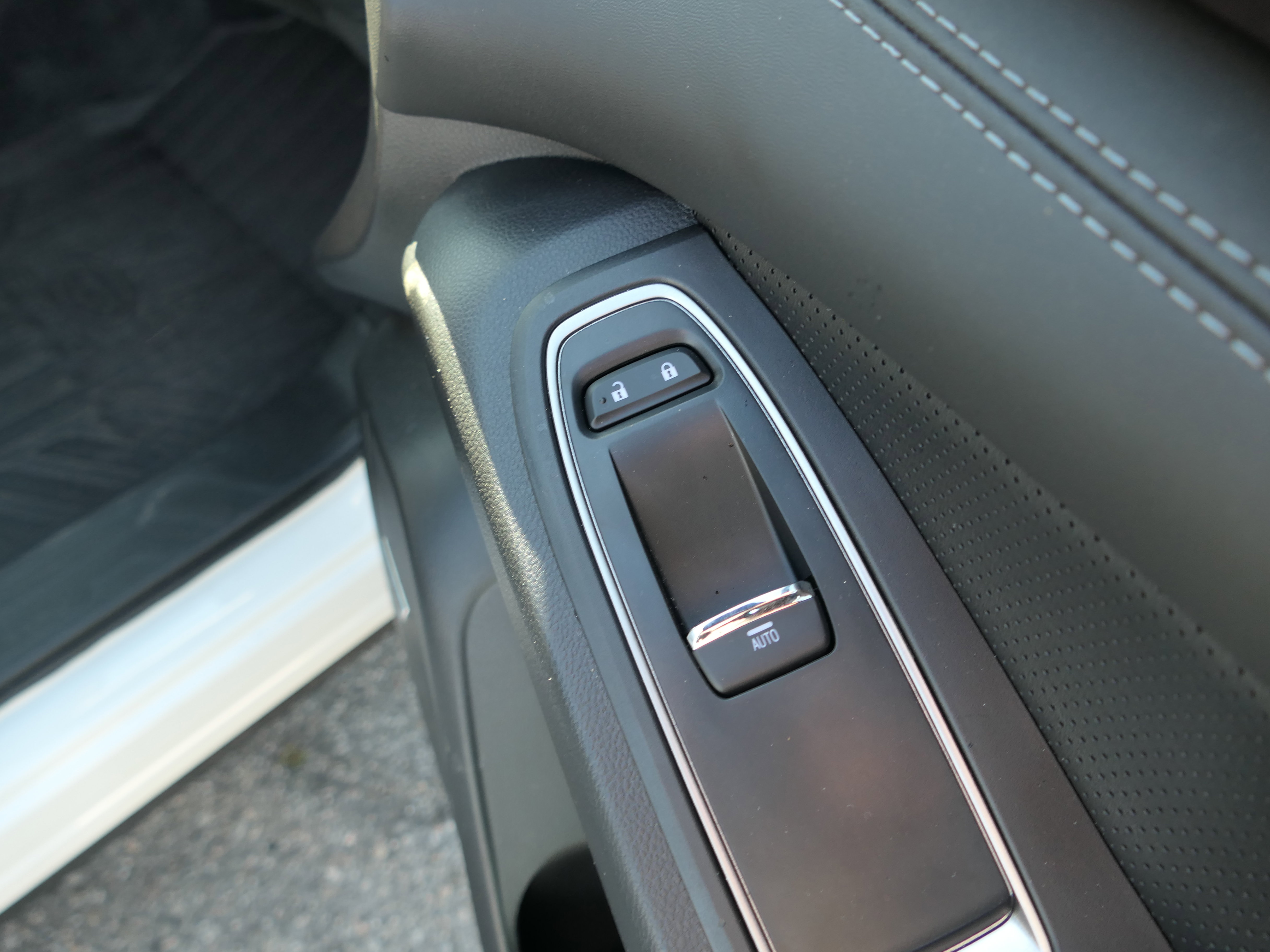 Certified 2025 Subaru Ascent Touring image 24