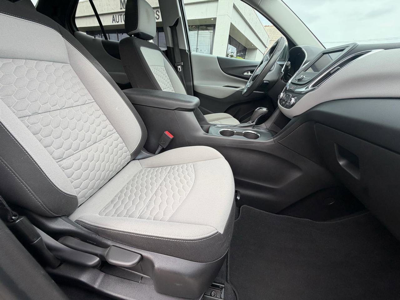 Used 2021 Chevrolet Equinox LS w/ LS Convenience Package FWD image 44