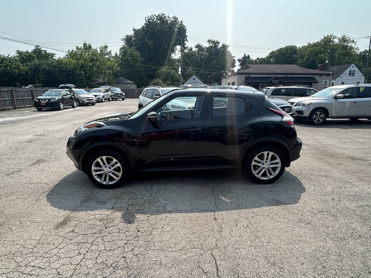Used 2016 Nissan Juke S FWD image 4
