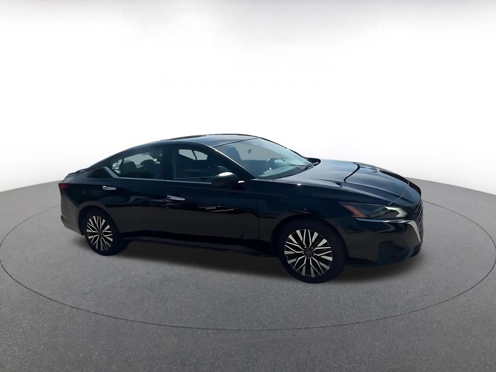 Used 2025 Nissan Altima 2.5 SV FWD video 2