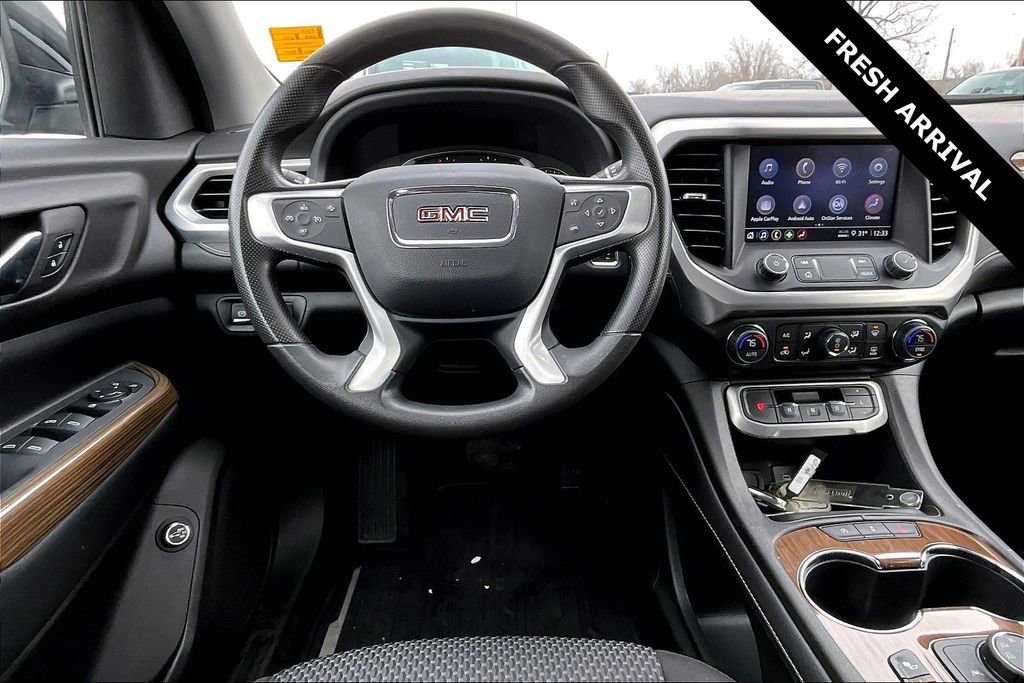 Used 2023 GMC Acadia SLE w/ Driver Convenience Package image 8