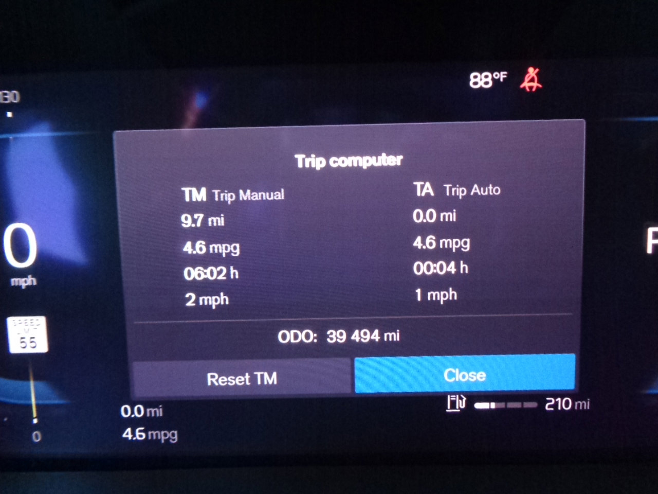 Used 2022 Volvo XC60 B6 R-Design image 22