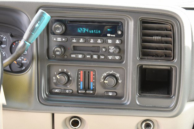 Used 2003 GMC Yukon SLE image 19
