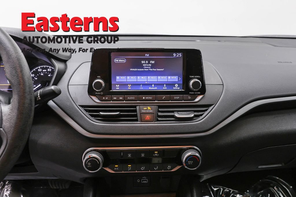 Used 2024 Nissan Altima 2.5 S FWD image 11