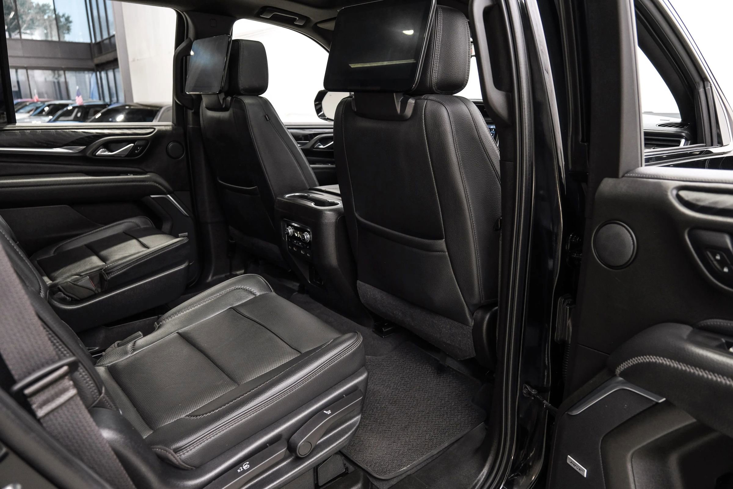 Used 2021 GMC Yukon Denali w/ Denali Premium Package image 47