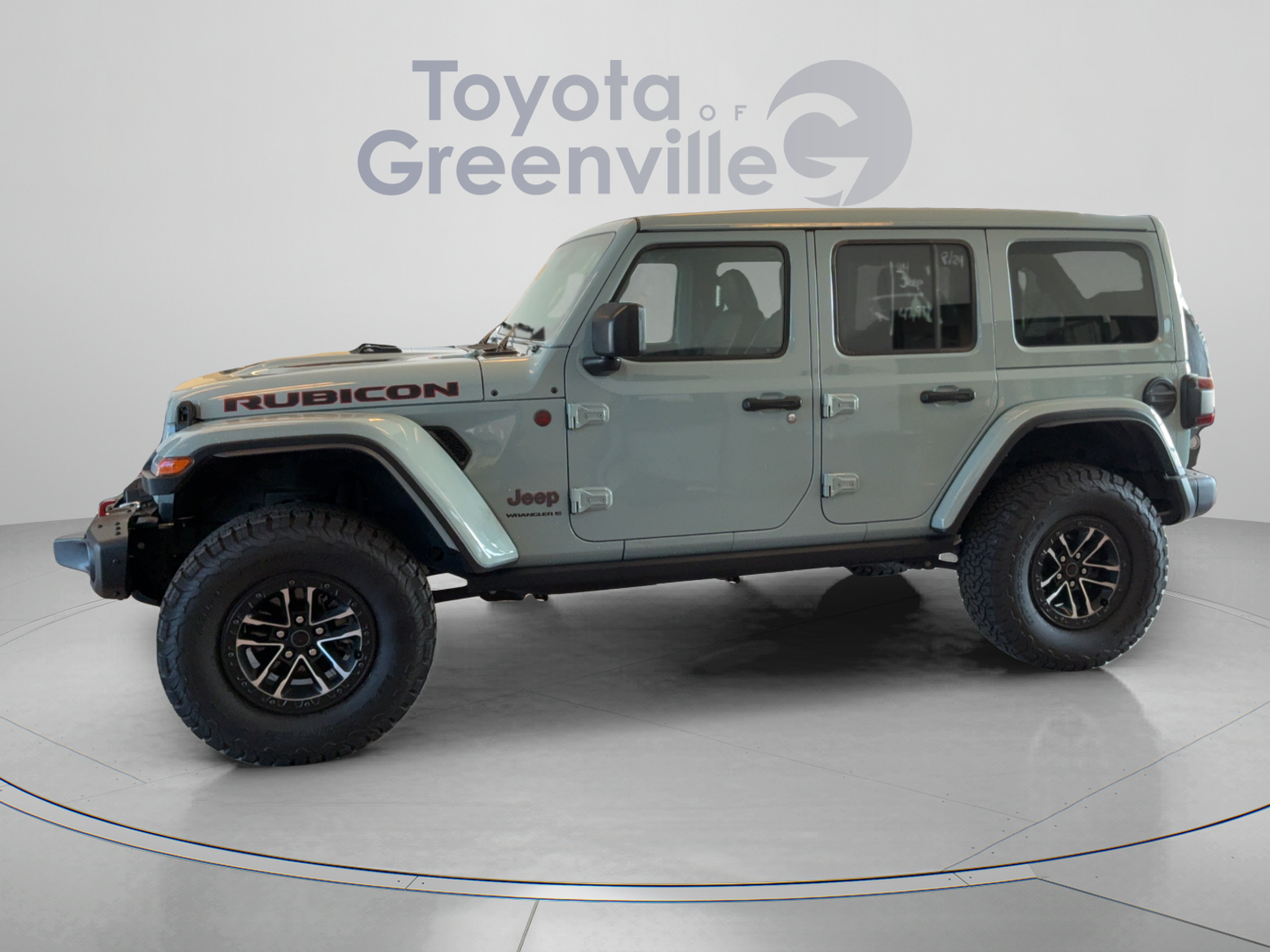 Used 2024 Jeep Wrangler Unlimited Rubicon AWD/4WD image 2
