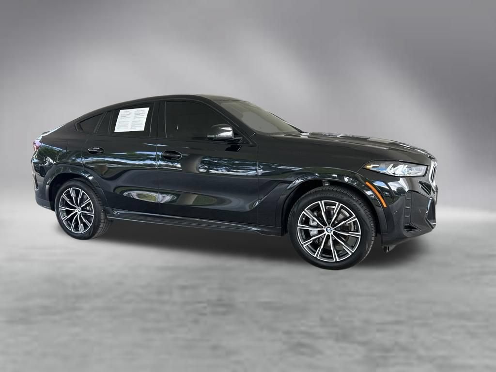 Used 2026 BMW X6 xDrive40i AWD/4WD image 2