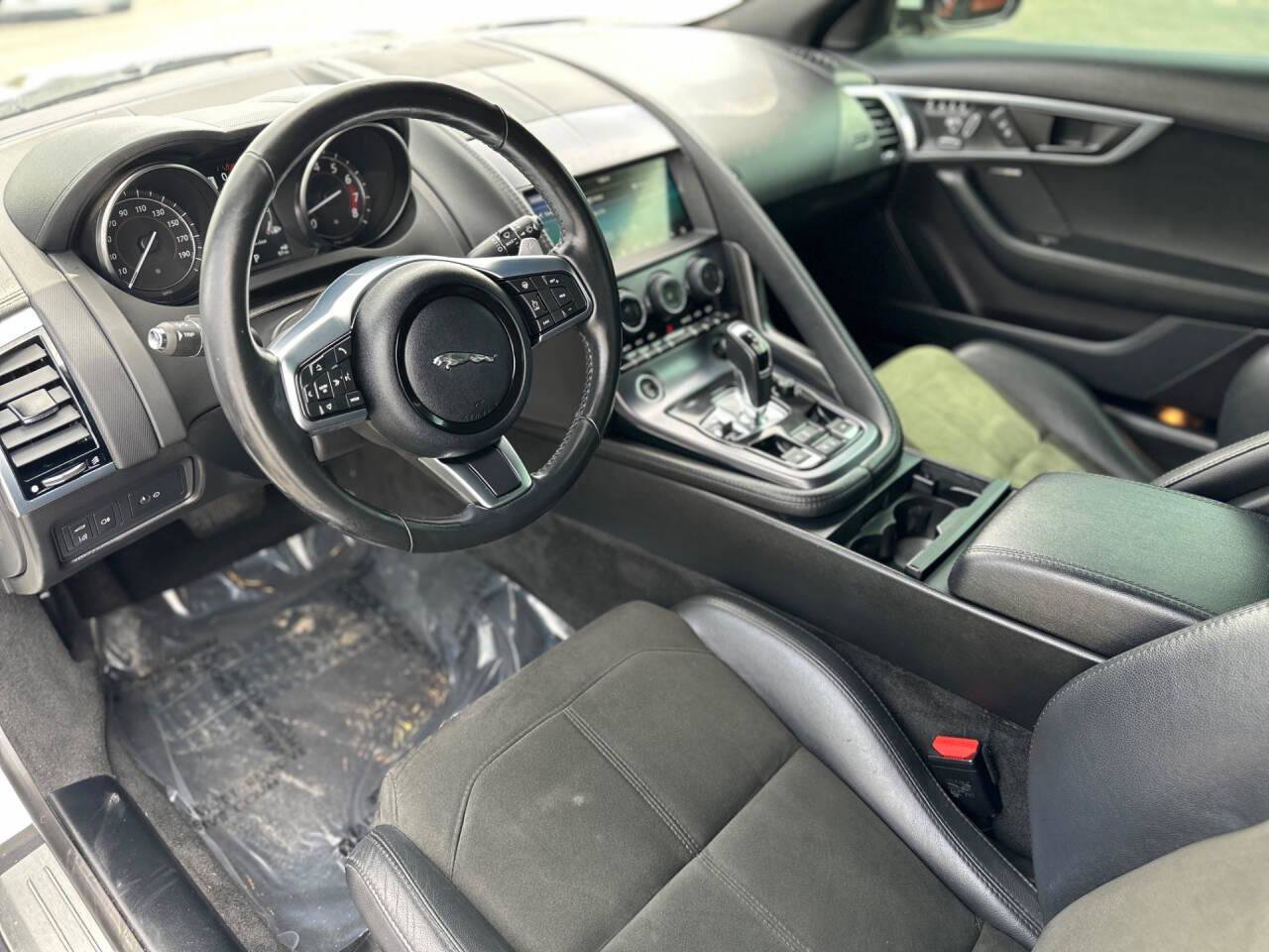 Used 2019 Jaguar F-TYPE Convertible RWD image 13