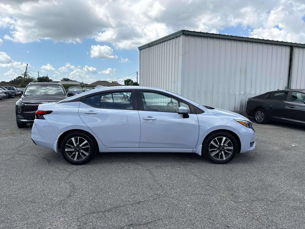 Used 2025 Nissan Versa SV w/ Trunk Package FWD image 9