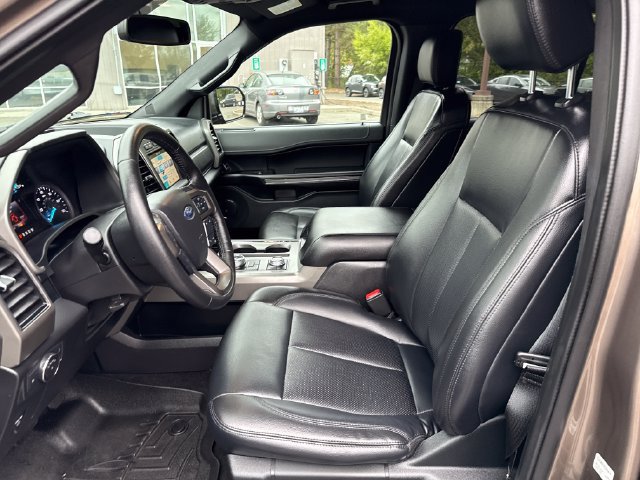 Used 2019 Ford Expedition XLT w/ Equipment Group 201A AWD/4WD image 14