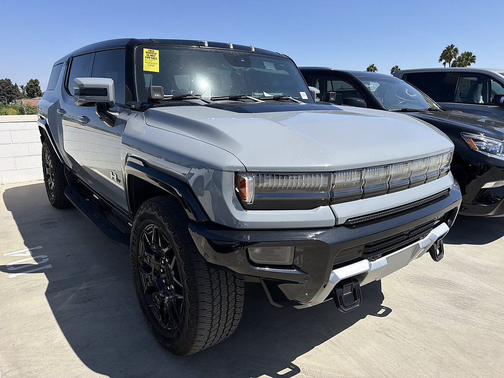 Used 2024 GMC Hummer EV 2X w/ LPO, Illumination Package AWD/4WD image 3