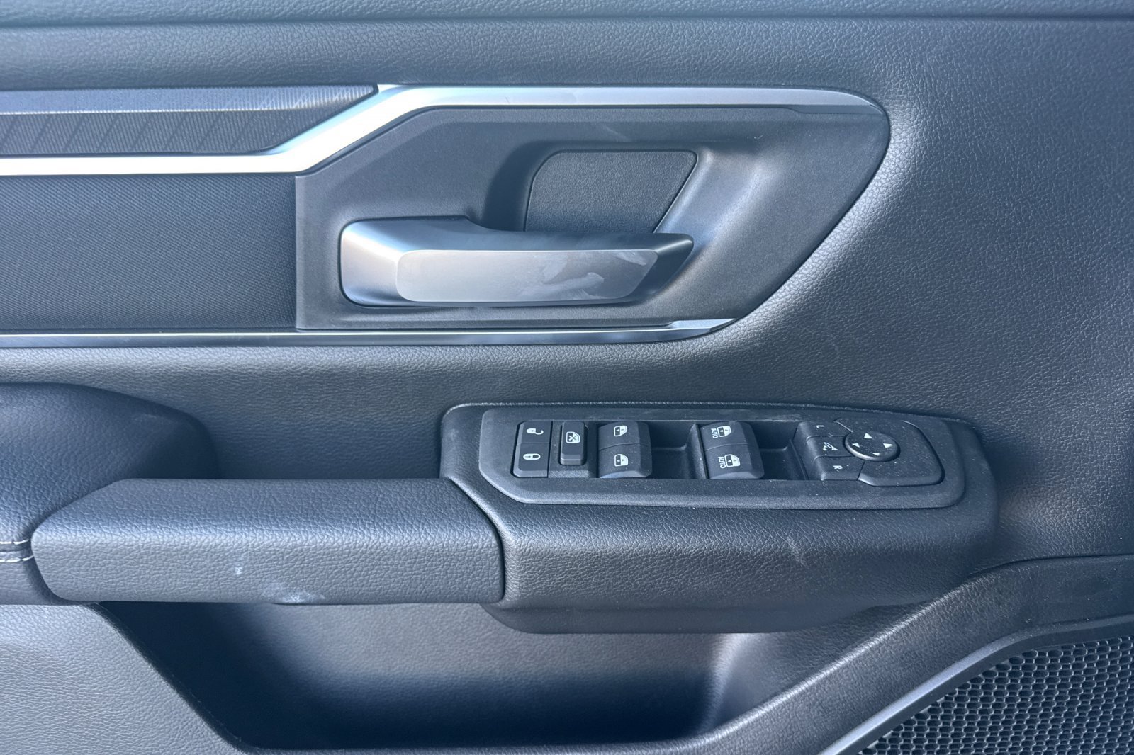New 2027 RAM 1500 4x4 Crew Cab image 10