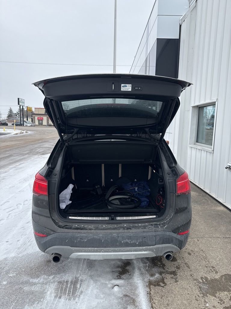 Used 2017 BMW X1 xDrive28i image 12