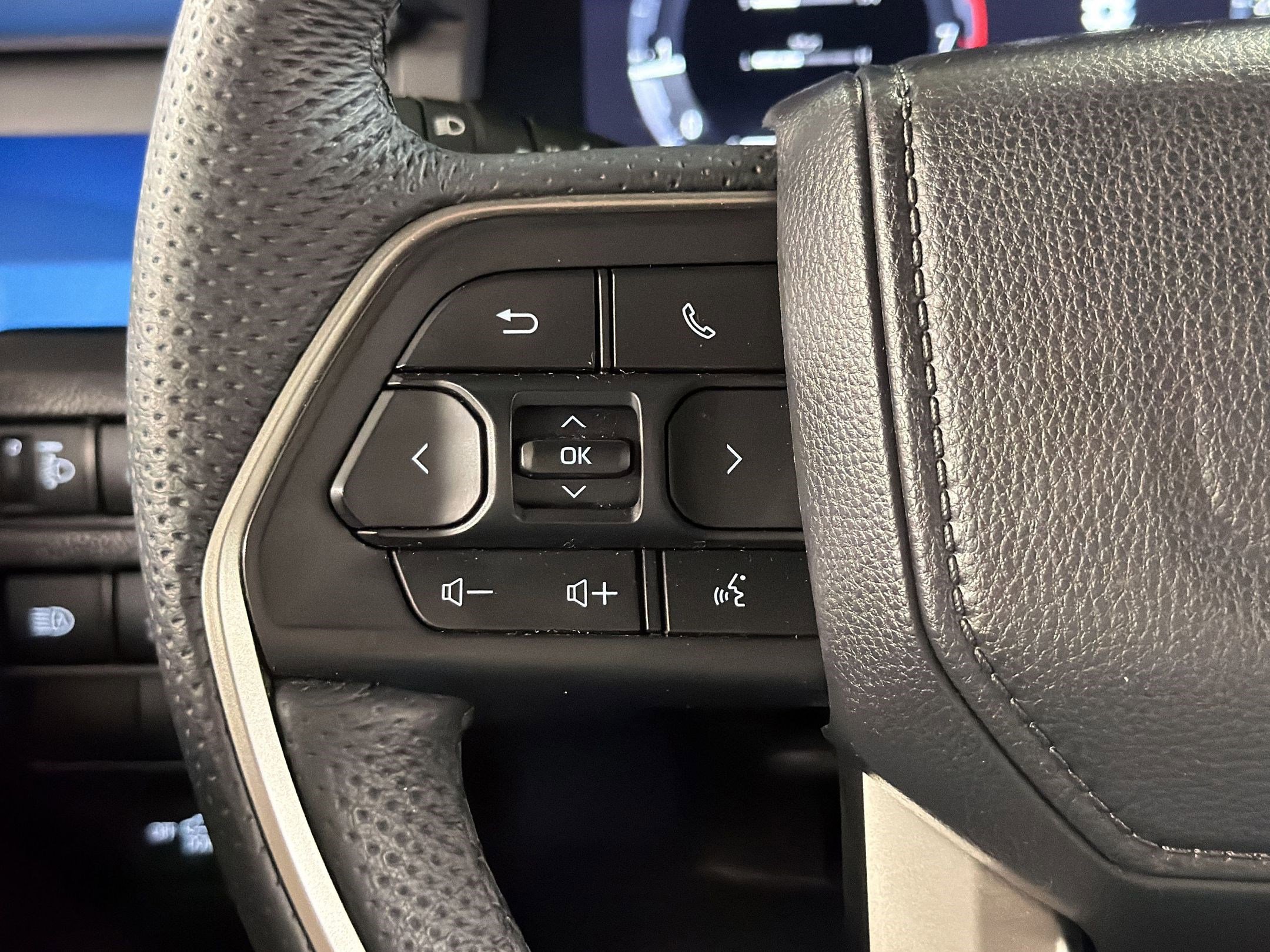 Used 2025 Toyota Tacoma TRD Off-Road image 16