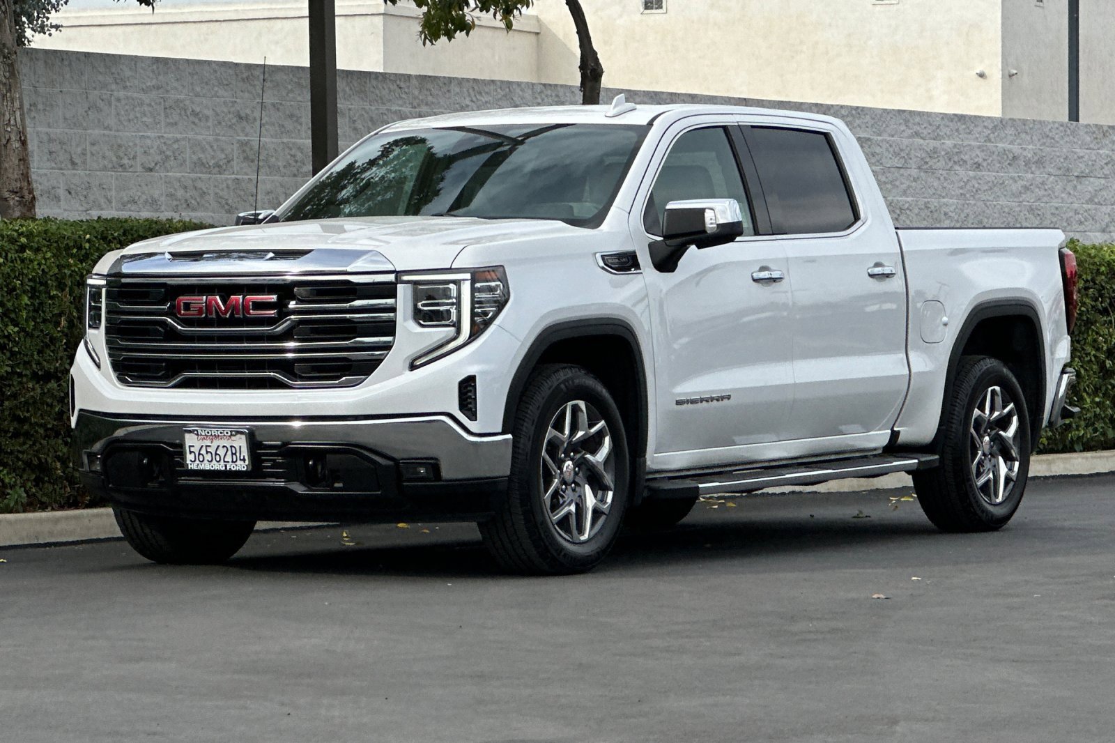 Used 2022 GMC Sierra 1500 SLT w/ SLT Convenience Package image 8