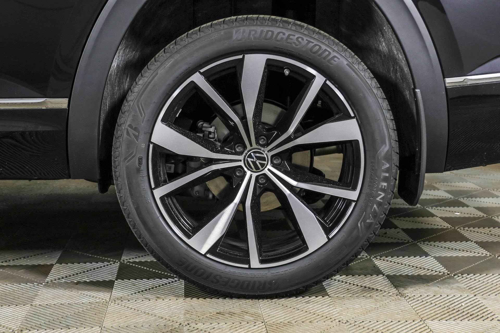 New 2026 Volkswagen Atlas SEL Premium R-Line AWD/4WD image 18