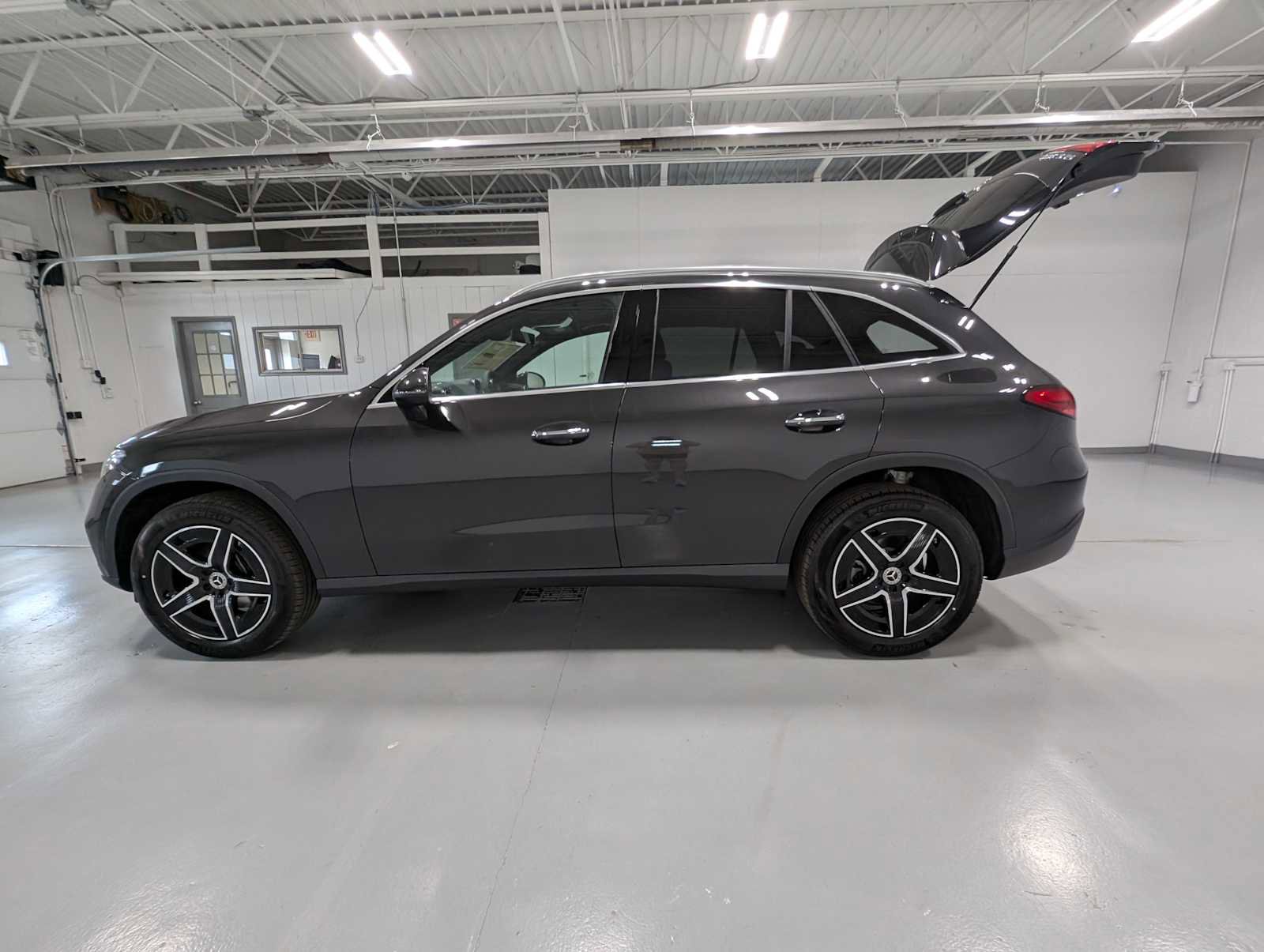 New 2026 Mercedes-Benz GLC 300 4MATIC image 10
