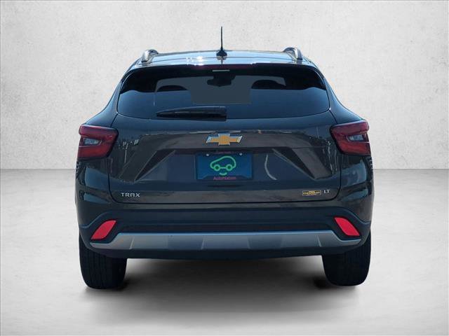 Certified 2024 Chevrolet Trax LT w/ Sunroof Package FWD image 7
