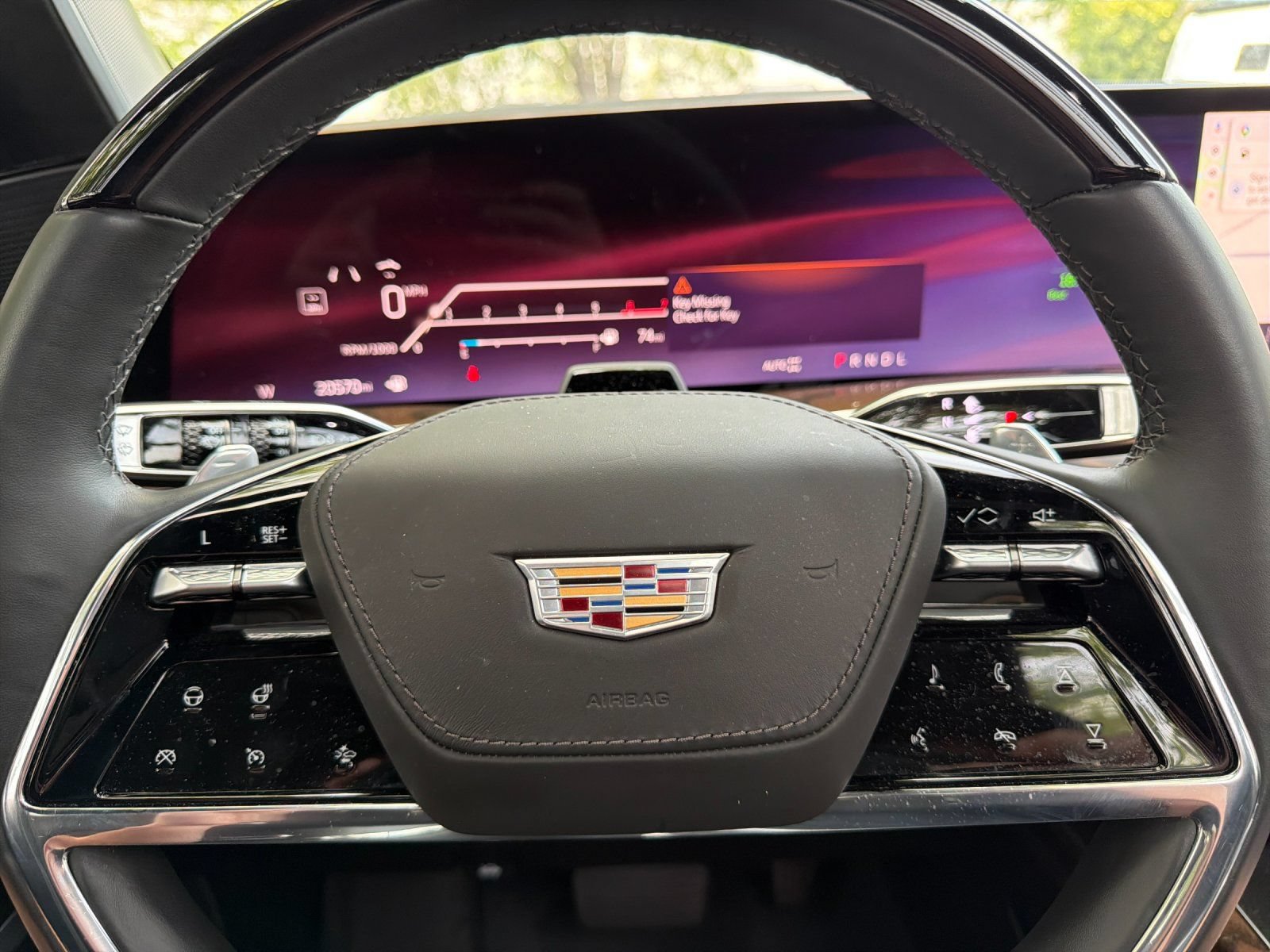 Used 2025 Cadillac Escalade ESV Sport Platinum w/ LPO, Floor Liner Package AWD/4WD image 24