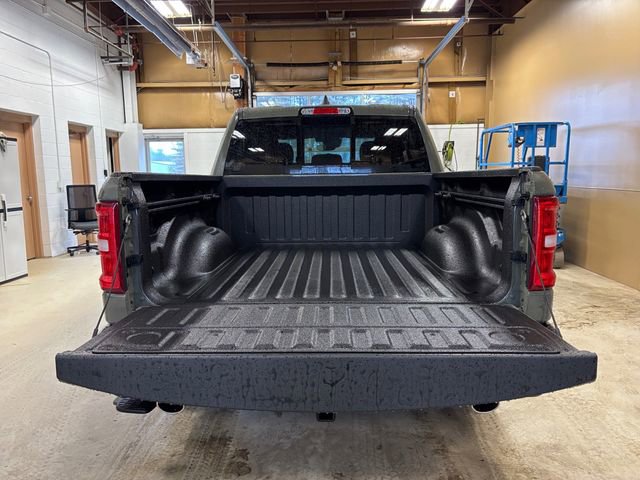 New 2026 RAM 1500 4x4 Crew Cab image 17
