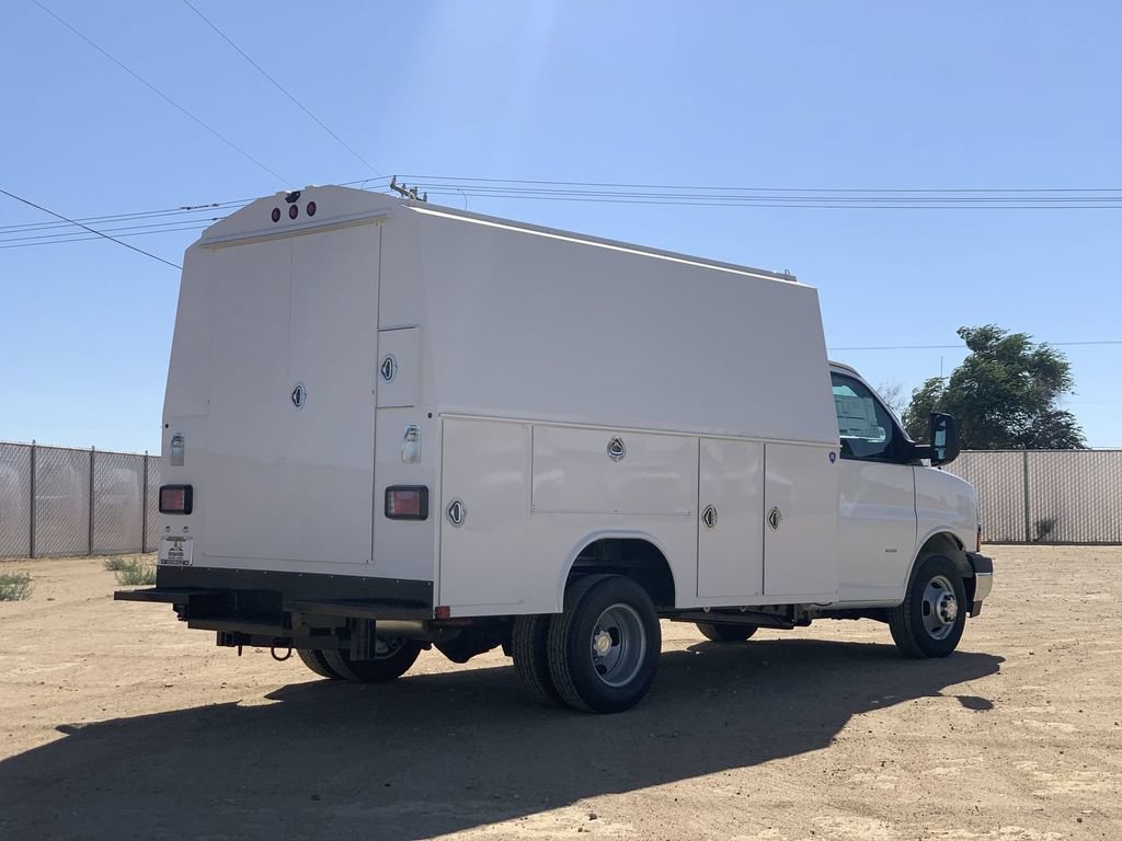 New 2026 Chevrolet Express 3500 w/ Power Convenience Package RWD image 4