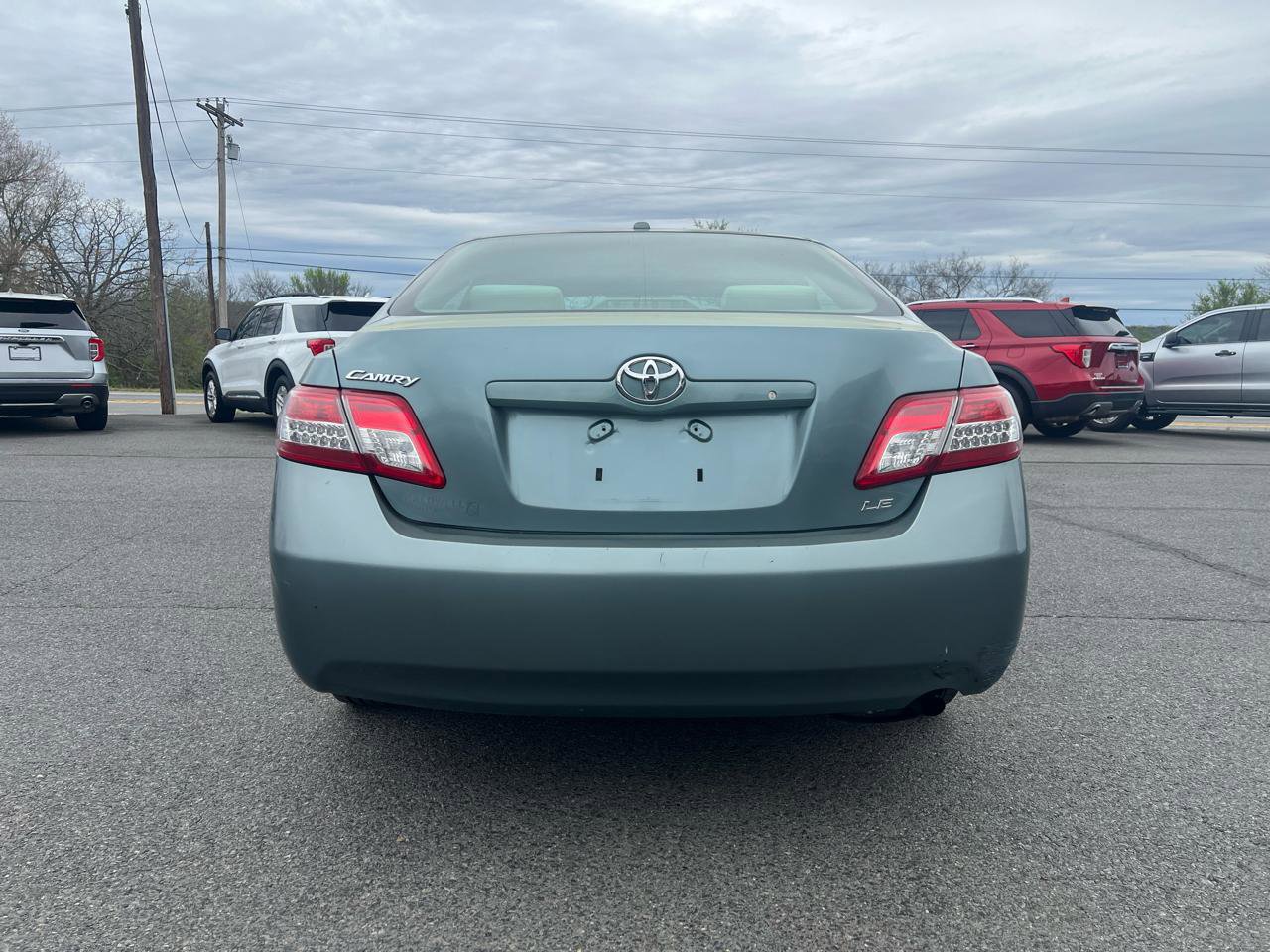 Used 2011 Toyota Camry LE image 4