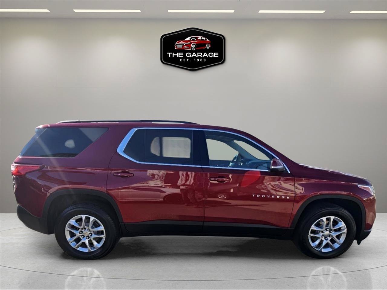 Used 2021 Chevrolet Traverse LT w/ LPO, Cargo Package AWD/4WD image 6