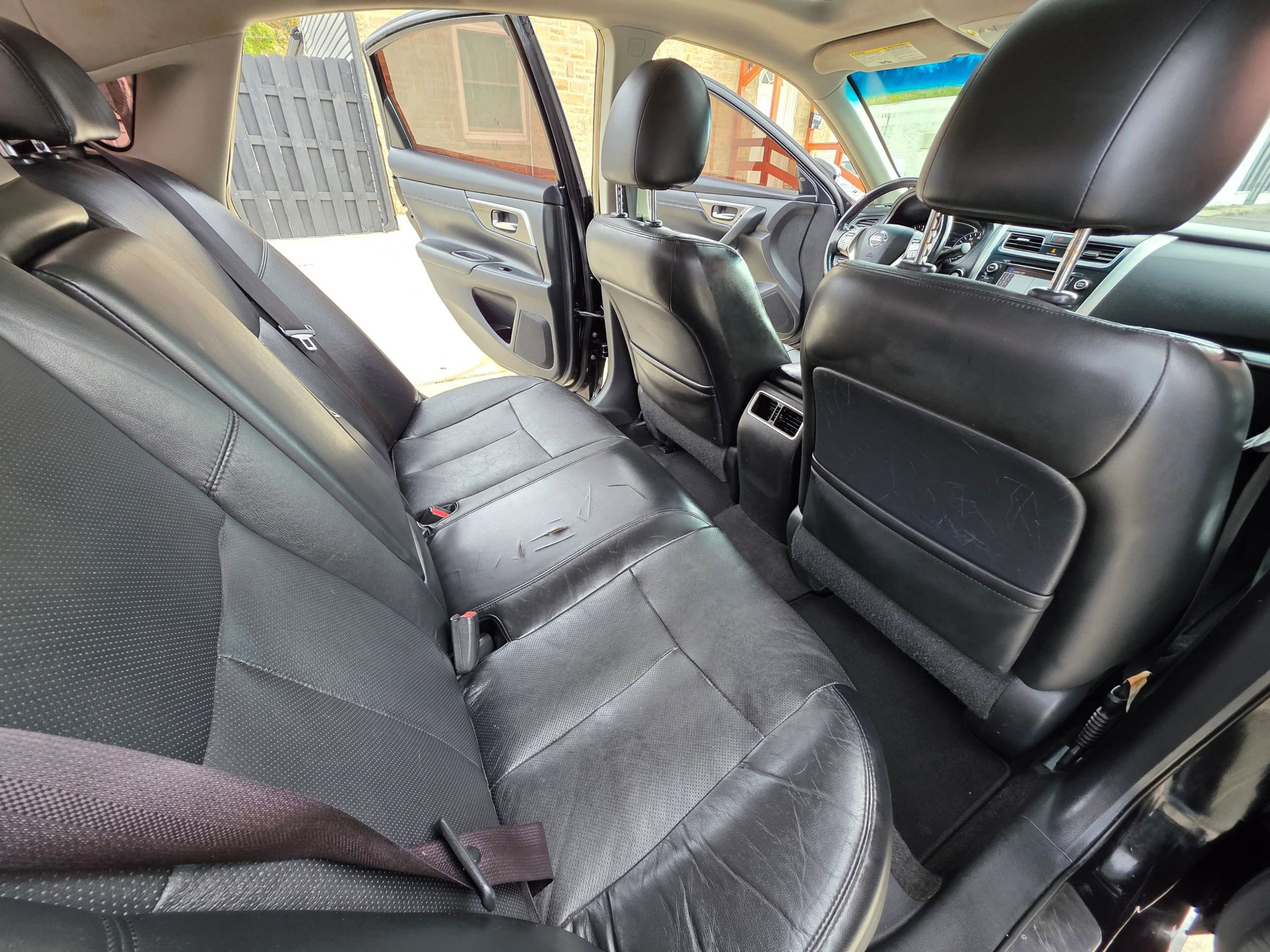 Used 2013 Nissan Altima 2.5 SL w/ Technology Pkg FWD image 6
