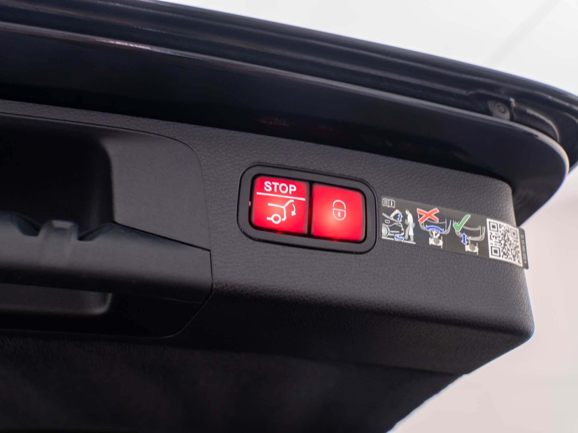 Certified 2023 Mercedes-Benz E 450 4MATIC All-Terrain Wagon w/ Premium Package image 37