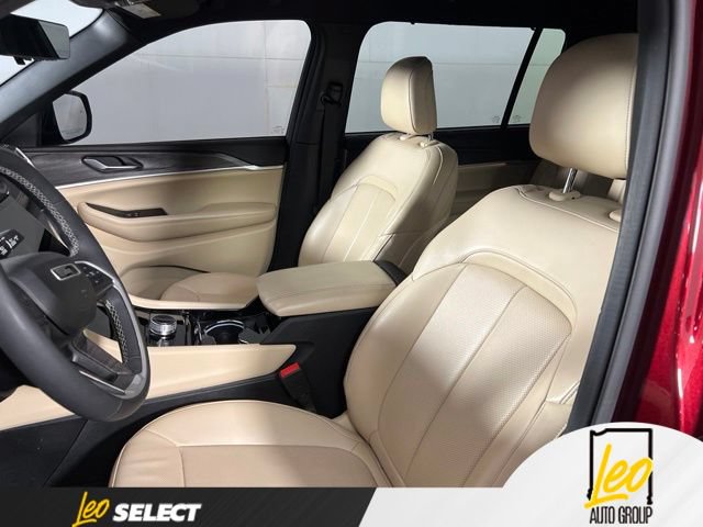 Used 2023 Jeep Grand Cherokee L Limited w/ Luxury Tech Group II AWD/4WD image 18