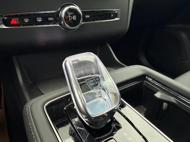 New 2026 Volvo XC90 B6 Plus w/ Protection Package Premier AWD/4WD image 21
