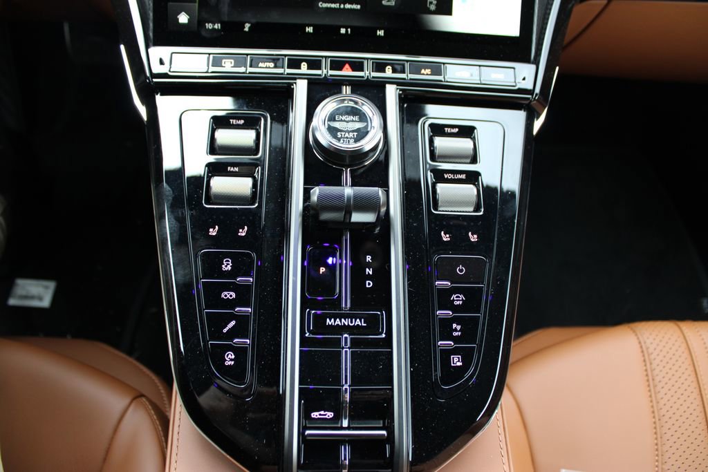 New 2026 Aston Martin V8 Vantage Convertible image 15