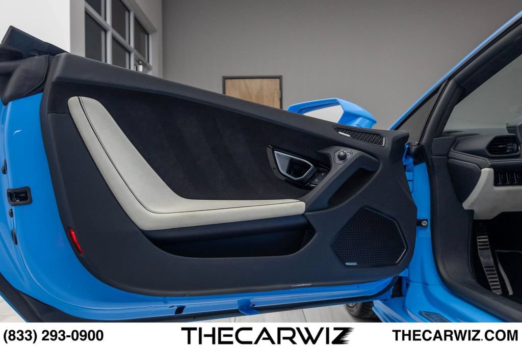 Used 2024 Lamborghini Huracan EVO AWD/4WD image 37