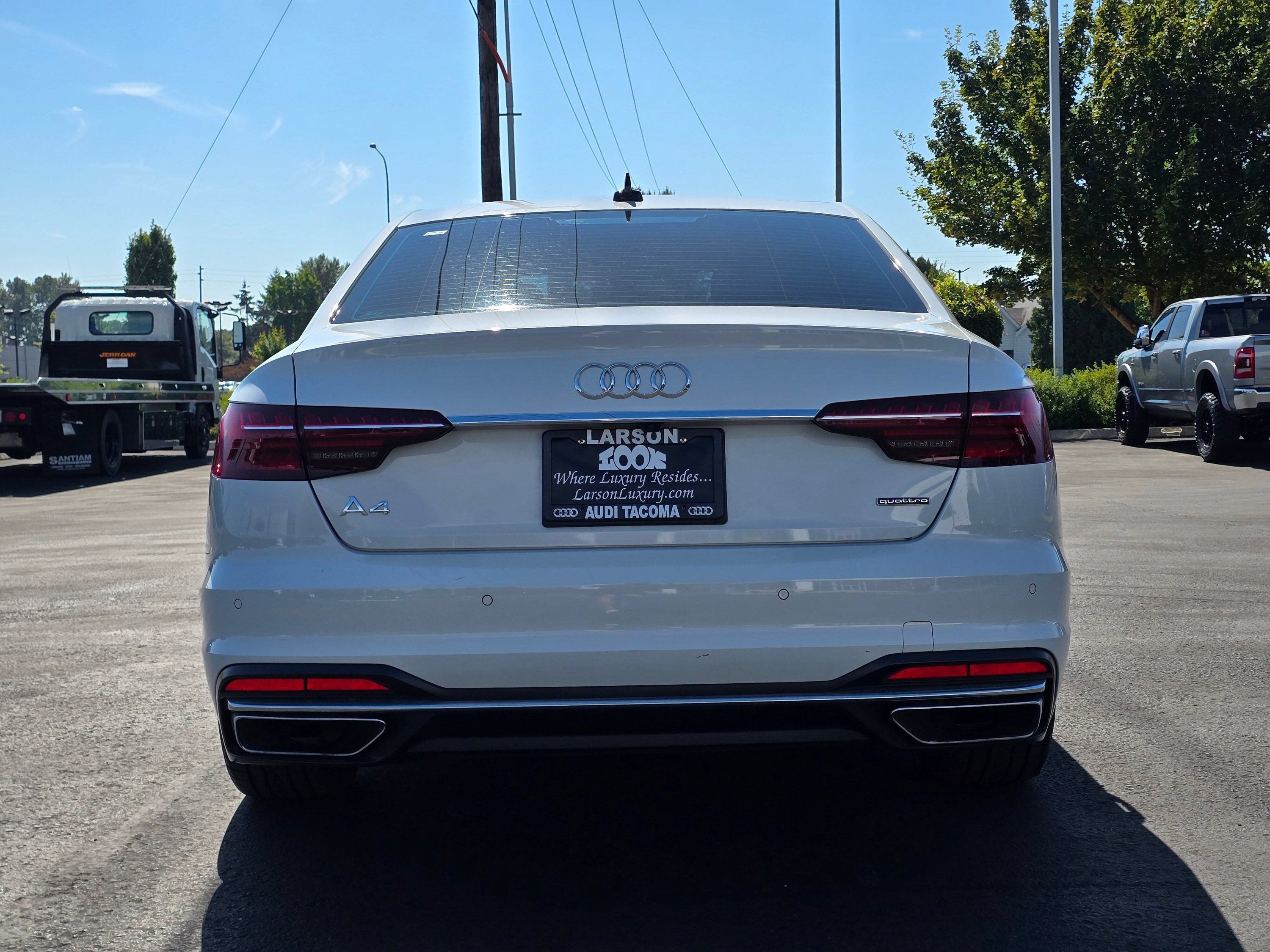 Used 2022 Audi A4 2.0T Premium Plus AWD/4WD image 4