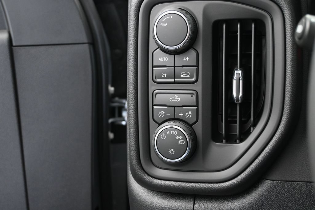 New 2026 Chevrolet Silverado 1500 Custom w/ Turbomax Blackout Package AWD/4WD image 24