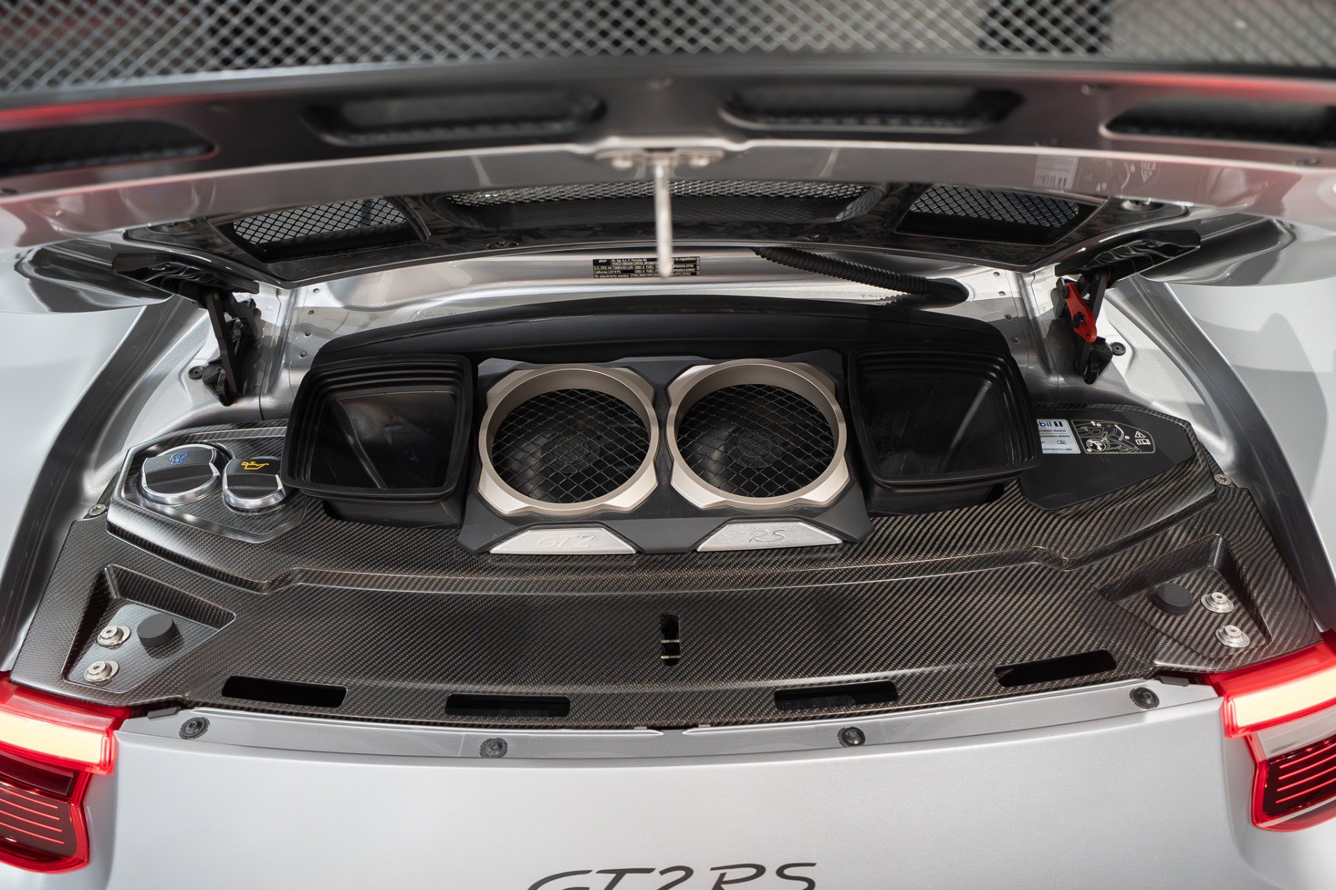 Used 2018 Porsche 911 GT2 RS image 63