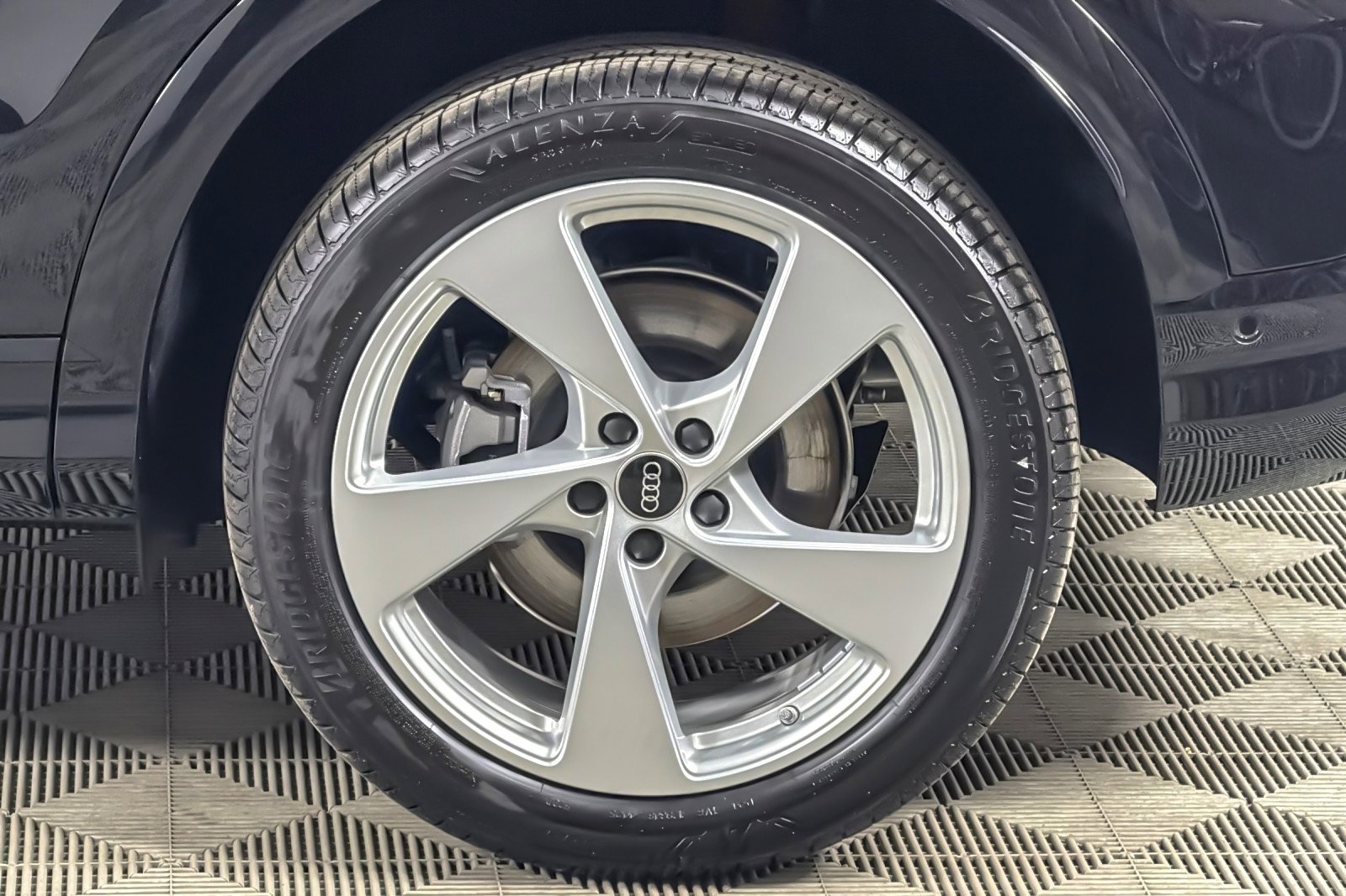 New 2025 Audi Q5 Premium Plus image 23