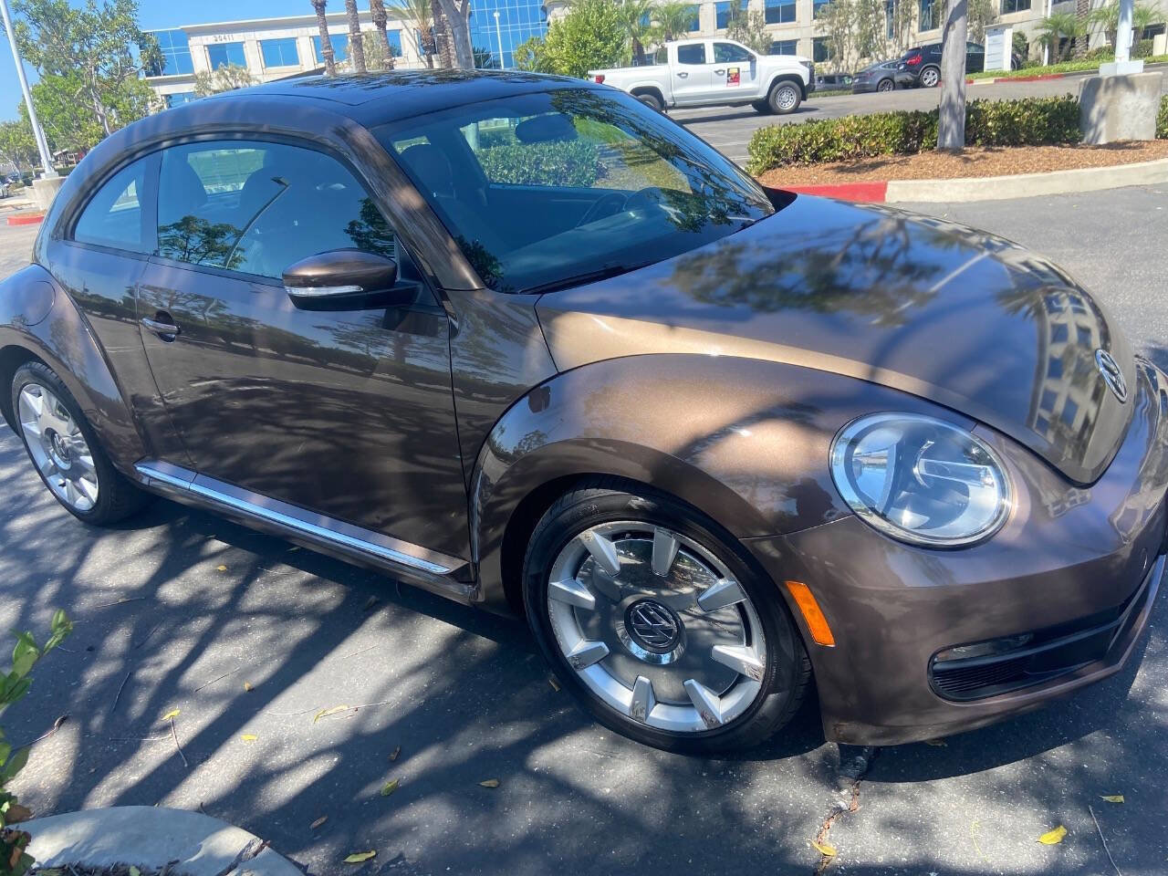 Used 2012 Volkswagen Beetle 2.5 image 3