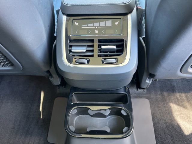 Certified 2024 Volvo XC90 B6 Ultimate image 20