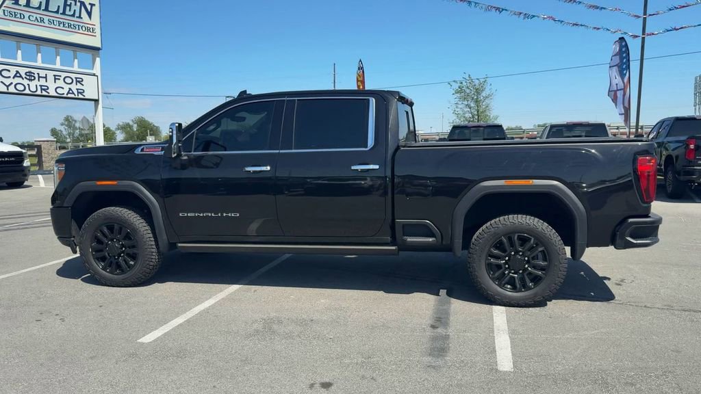 Used 2023 GMC Sierra 2500 Denali w/ Denali Black Diamond Edition AWD/4WD image 3