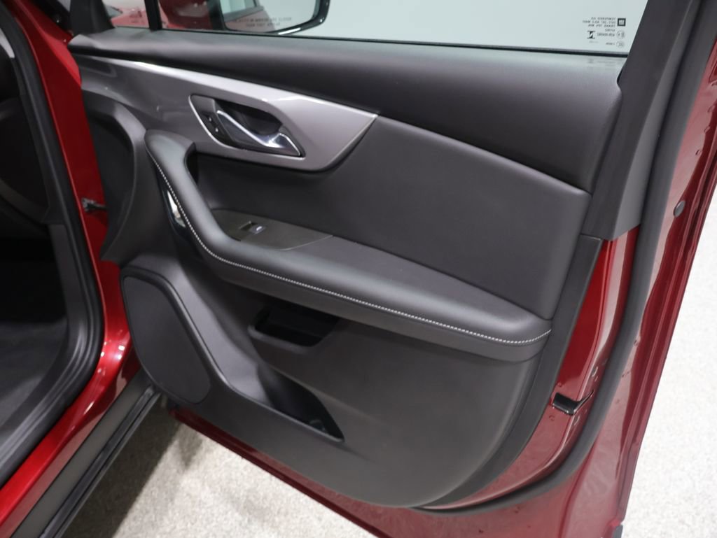Used 2025 Chevrolet Blazer LT AWD/4WD image 23