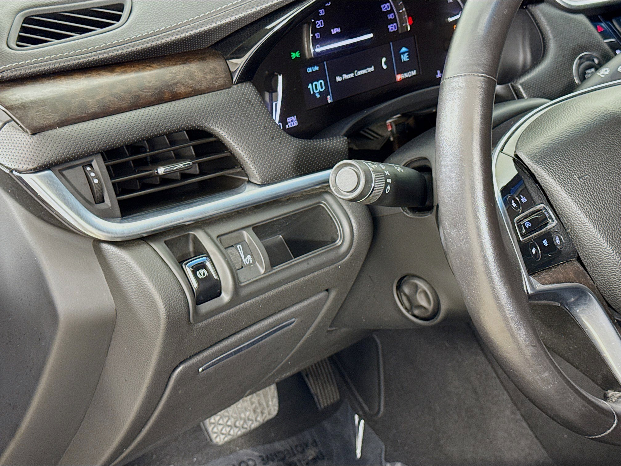 Used 2019 Cadillac XTS Luxury image 10