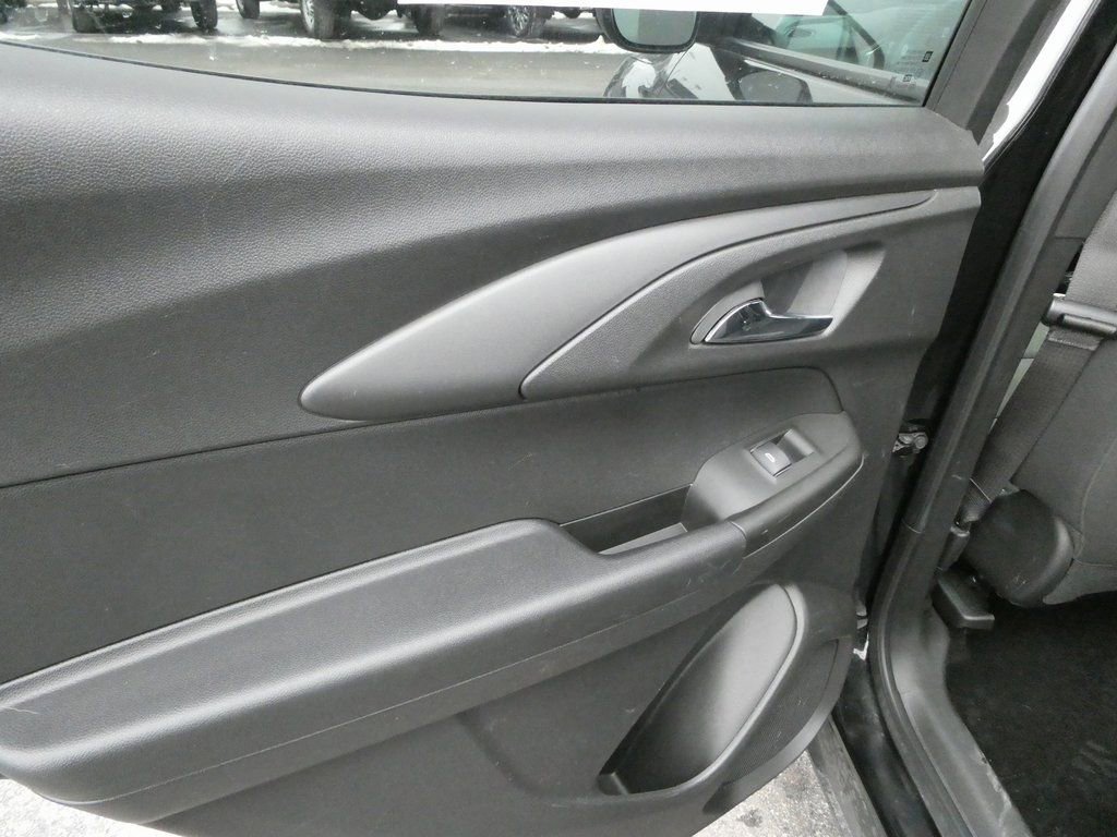 Used 2023 Chevrolet TrailBlazer LT image 28