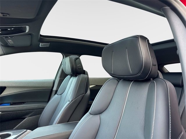 New 2025 Cadillac Optiq Sport 2 w/ LPO, Floor Liner Package image 17